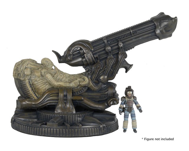 留下無限謎團的化石巨人！NECA - 化石化太空騎師 Alien – Foam Replica – Fossilized Space Jockey 