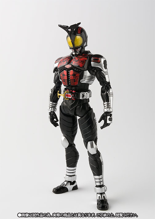【TAMASHII NATION 2016 紀念商品】S.H.Figuarts 假面騎士Dark Kabuto 騎士形態（Rider Form）「真骨彫製法」！