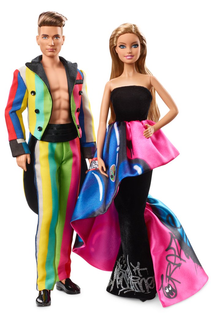 頂尖時尚的超級聯名！MOSCHINO 芭比 & 肯 禮盒組 MOSCHINO Barbie and Ken Giftset