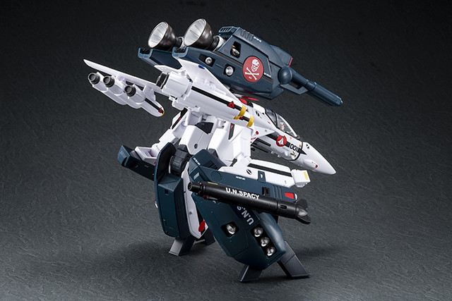 超時空要塞》完全變型VF-1S 攻擊女武神（一条輝專用機）劇場版本1/60 