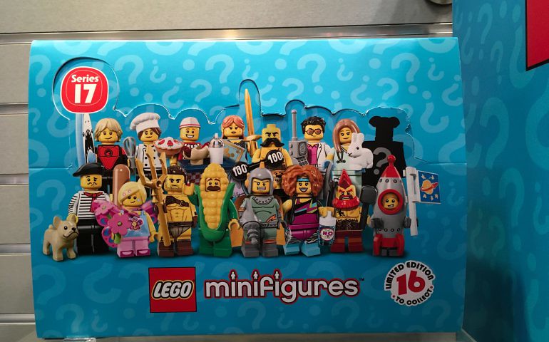 第16 人是誰呢？！！LEGO®【人偶抽抽樂第十七彈】LEGO® Minifigures Series 17