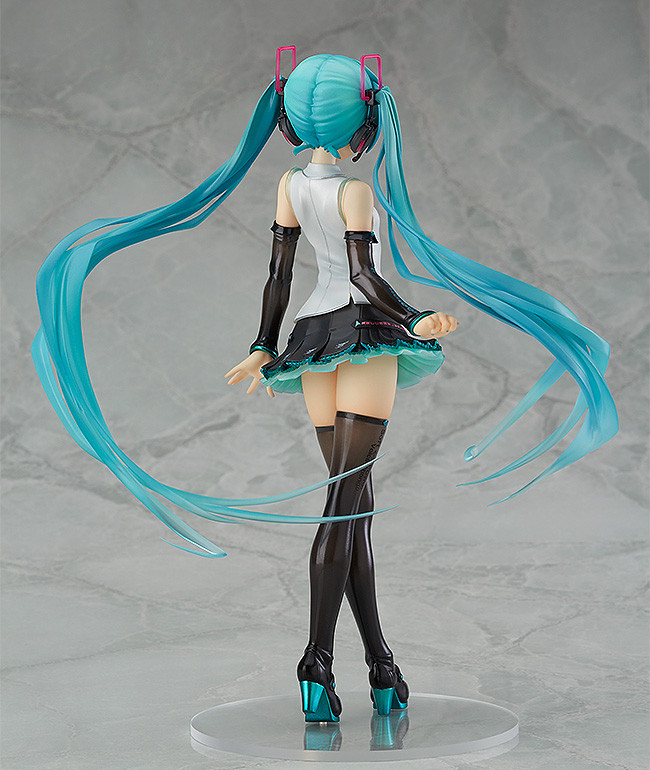 可愛時尚的電子歌姬換上新裝登場！《Vocaloid》「初音未來V4X