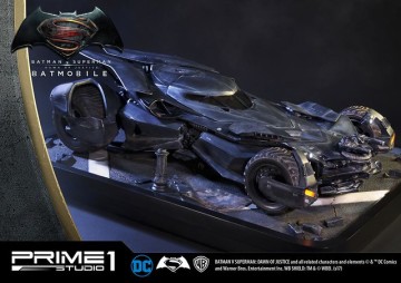 Prime 1 Studio 蝙蝠俠對超人：正義曙光【蝙蝠車】 Batmobile 超巨大雕像