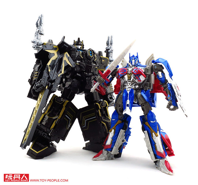 SDCC同步發售的會場限定版 & PRIMITIVE跨界聯名！擁有騎士魂的滑板首領柯博文、潮流登場！ 限定版變形金剛5精裝柯博文 & PRIMITIVE聯名柯博文 開箱報告