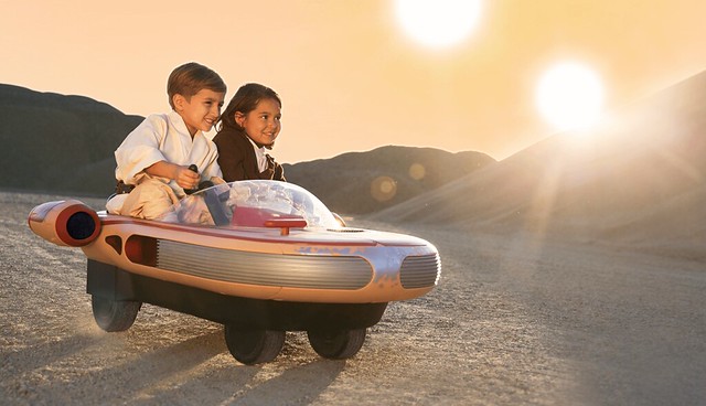 這絕對是夢幻的兒童電動車！！Radio Flyer 星際大戰四部曲：曙光乍現【X-34 陸行艇】X-34 Landspeeder
