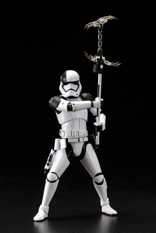 這次可不要讓芬恩逃走了啊～一定要抓回來處刑！ 壽屋 ARTFX+《STAR WARS：最後的絕地武士》第一軍團 處刑者風暴兵 ファースト・オーダー ストームトルーパー・エクセキューショナー