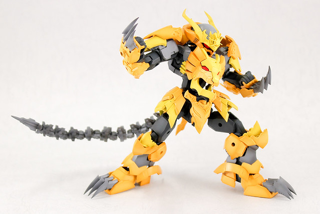 獅子完全變形為機器人！PLUM  PLA-ACT 原創機體「08：牙王」（プラアクト08：牙王 ） 無比例組裝模型