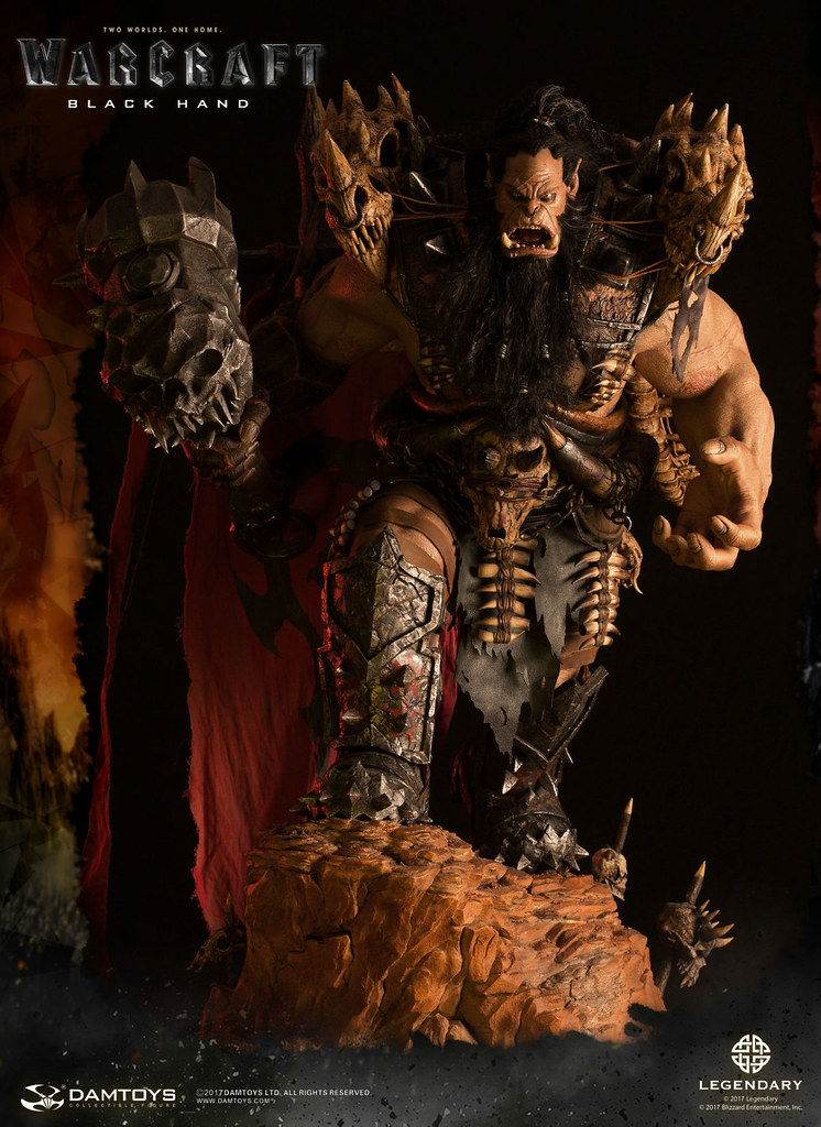 肩膀上的龍骨實在太搶眼啦～ DAMTOYS《魔獸：崛起》黑手 Warcraft Blackhand DMLW04 全身雕像作品