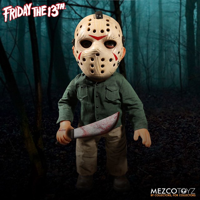 伴隨令人毛骨悚然的音效，傑森來了～！ MEZCO《十三號星期五3》巨型傑森音效人偶 Mega Jason with Sound Feature