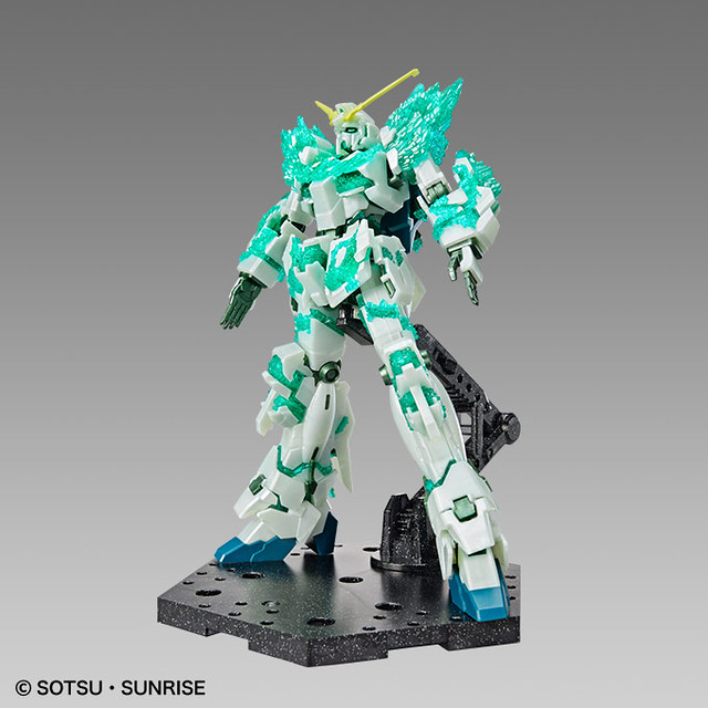 HG 1/144《機動戰士鋼彈UC》RX-0 獨角獸鋼彈（光之結晶體）【鋼彈基地限定】ガンダムベース限定 ユニコーンガンダム(光の結晶体)