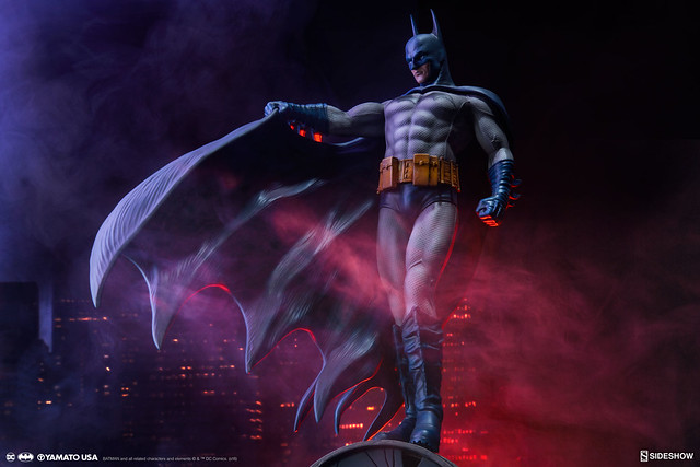 守護高譚的騎士新色再登場！！Yamato USA DC Comics 系列【蝙蝠俠 藍色版】Batman (Blue Version) 1/6 比例全身雕像作品