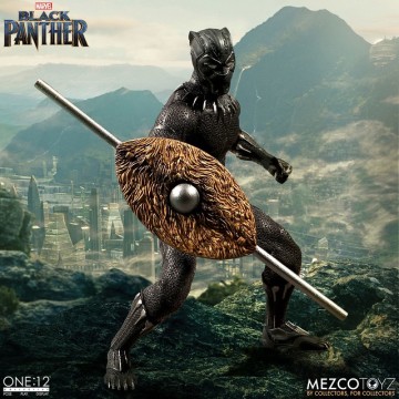 附屬瓦干達特殊的矛與盾！！ MEZCO ONE：12 COLLECTIVE 系列《黑豹》黑豹 Black Panther 1/12 比例人偶作品