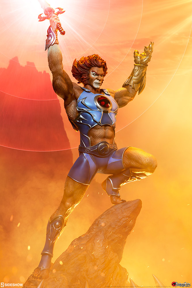 高舉神秘之劍，守護伙伴吧～！ Sideshow Collectibles《霹靂貓》獅貓 Lion-O 全身雕像作品