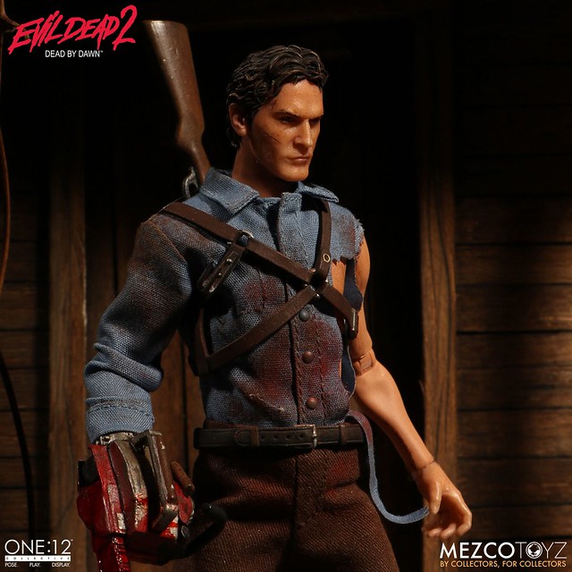 鋸斷自己右手的勇者在此，對抗惡靈找他就對了！！MEZCO ONE：12 COLLECTIVE 系列《鬼玩人》艾許 Evil Dead 2 Ash 1/12 比例人偶作品