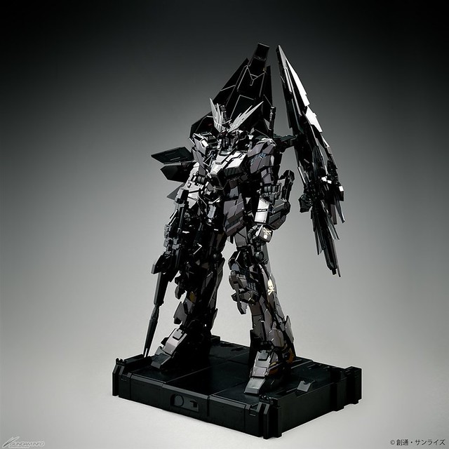 STRICT-G×mastermind JAPAN 聯名第4彈！ PG 1/60《機動戰士鋼彈UC》獨角獸鋼彈3號機「鳳凰」mastermind JAPAN Ver.