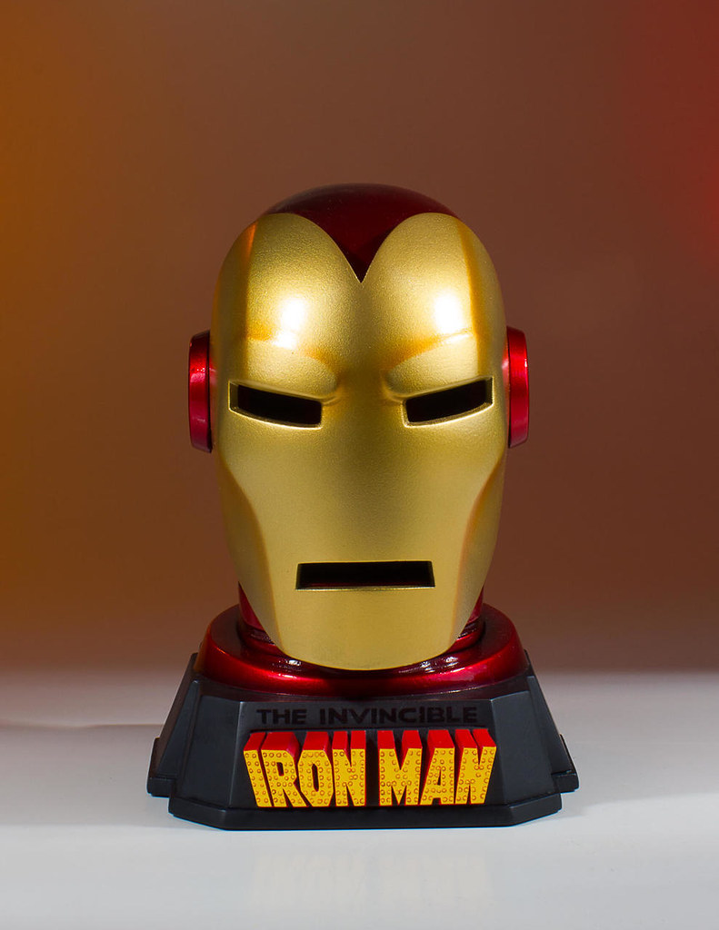 鋼鐵人迷必收的超硬派配備！！ Gentle Giant Marvel Comics【鋼鐵人頭盔桌上小物】Iron Man Helmet Desk Accessory