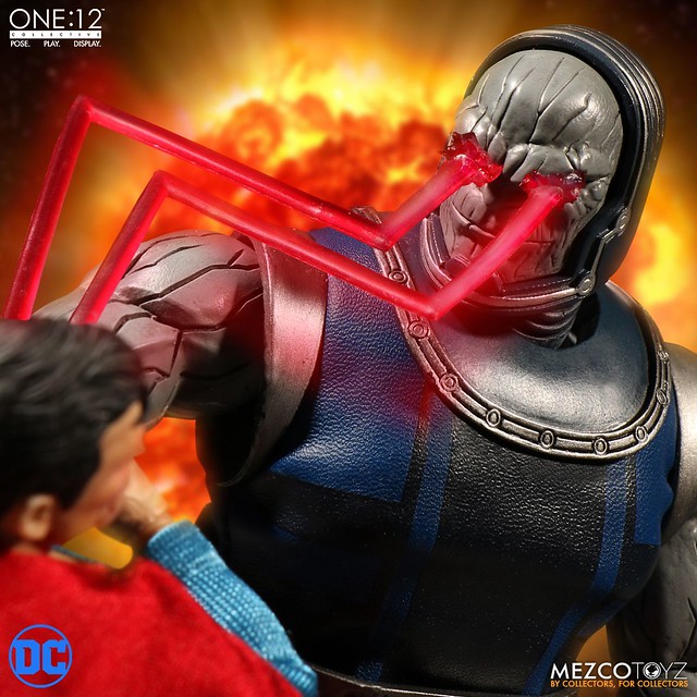 採用與大魔王相稱的超高級規格製作！！ MEZCO ONE:12 COLLECTIVE 系列 DC Comics【達克賽德】Darkseid 1/12 比例人偶作品
