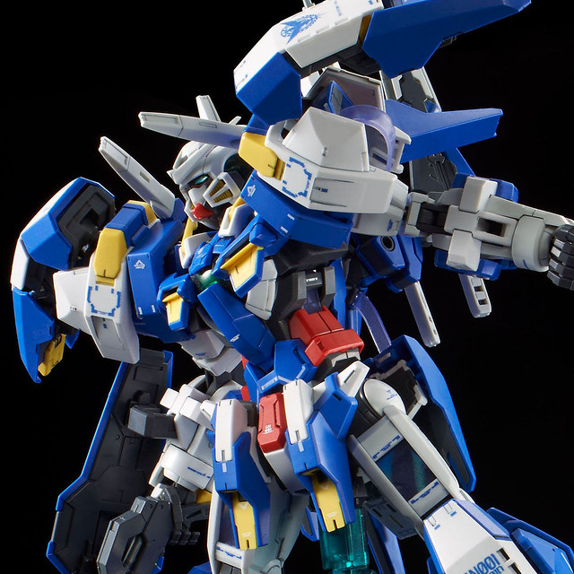 終於推出官方套件啦！MG 1/100《機動戰士鋼彈00V戰記》雪崩突進型能天使鋼彈（ガンダムアヴァランチエクシアダッシュ）【PB限定】