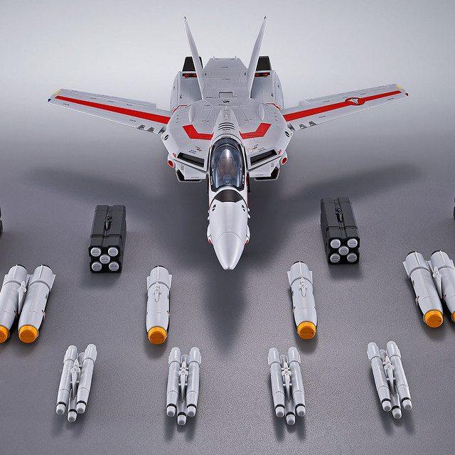 添加攻擊的火力！DX超合金 《超時空要塞》「VF-1武神機 對應用武裝導彈配件組」！VF-1対応ミサイルセット