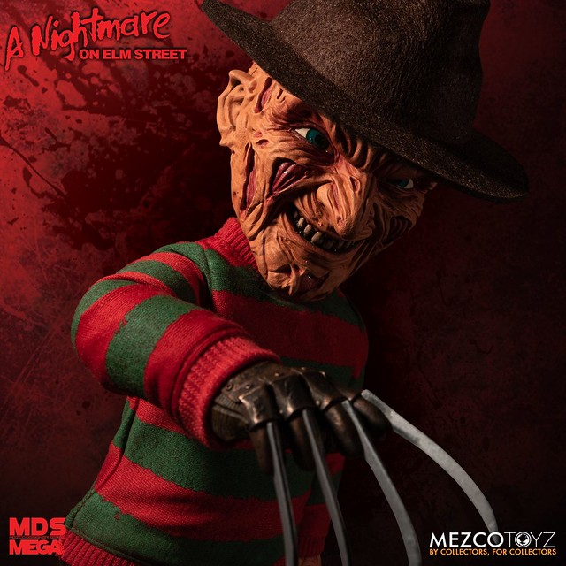 買這回家你還敢睡？！ MEZCO M.D.S. Mega Scale 系列《半夜鬼上床》佛萊迪·庫格 Freddy Krueger 15吋說話玩偶