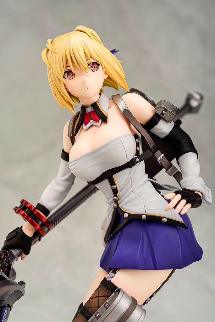 「我對你們的功勞表示敬意，但沒事在這亂晃可不是什麼好事。」PLUM《GOD EATER 噬神者 3》克蕾雅．維多利亞（クレア・ヴィクトリアス）1/7比例模型