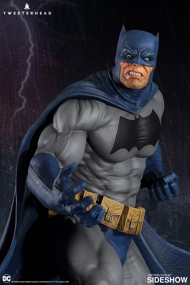Tweeterhead《蝙蝠俠：黑暗騎士歸來》黑暗騎士 Dark Knight 1/6 比例全身雕像作品 普通版/EX版/泥巴變體版