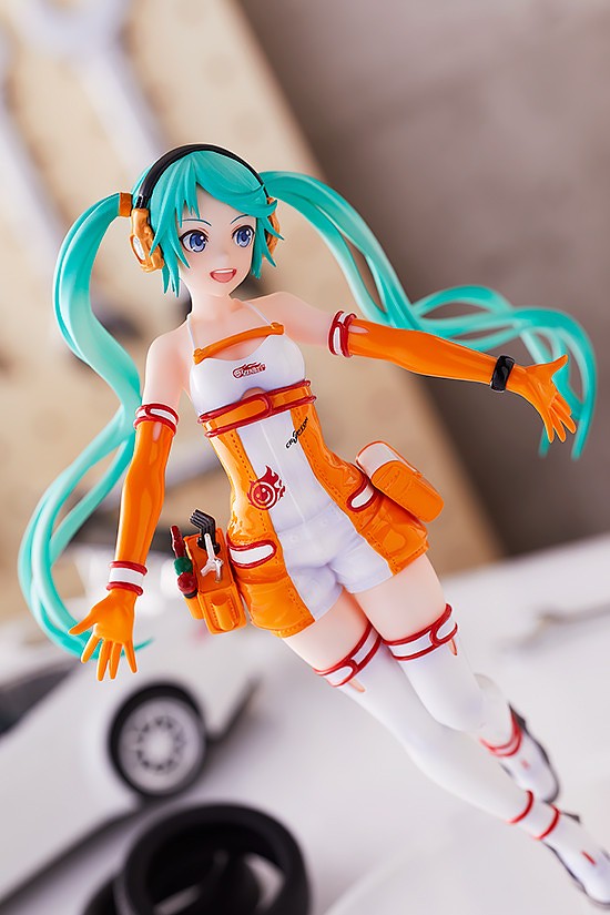 POP UP PARADE《初音未來GT計畫》RACING MIKU（レーシングミク；賽車初音） 2010 Ver. PVC 塗裝完成品