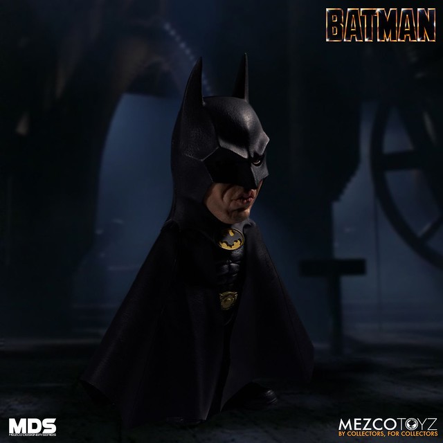 這個嘴型跟下巴真的很米高！！ MEZCO M.D.S.系列《蝙蝠俠(1989)》豪華版 蝙蝠俠 Deluxe Batman (1989)