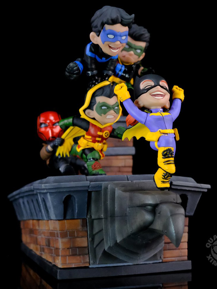 淘氣值、可愛度都大滿分！ Quantum Mechanix Q-Master 系列 DC Comics【高譚屋頂上】Gotham Rooftop Limited Edition Q-Master Diorama