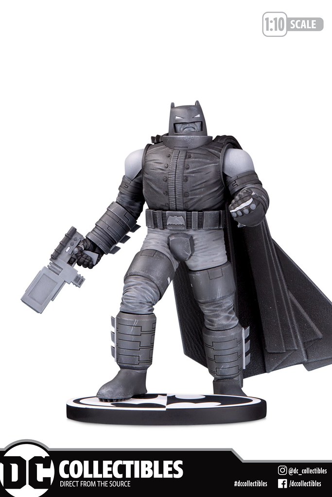 DC Collectibles 蝙蝠俠黑白雕像系列【鋼鐵蝙蝠俠 by 法蘭克·米勒】Armored Batman by Frank Miller 1/10 比例全身雕像 公開！