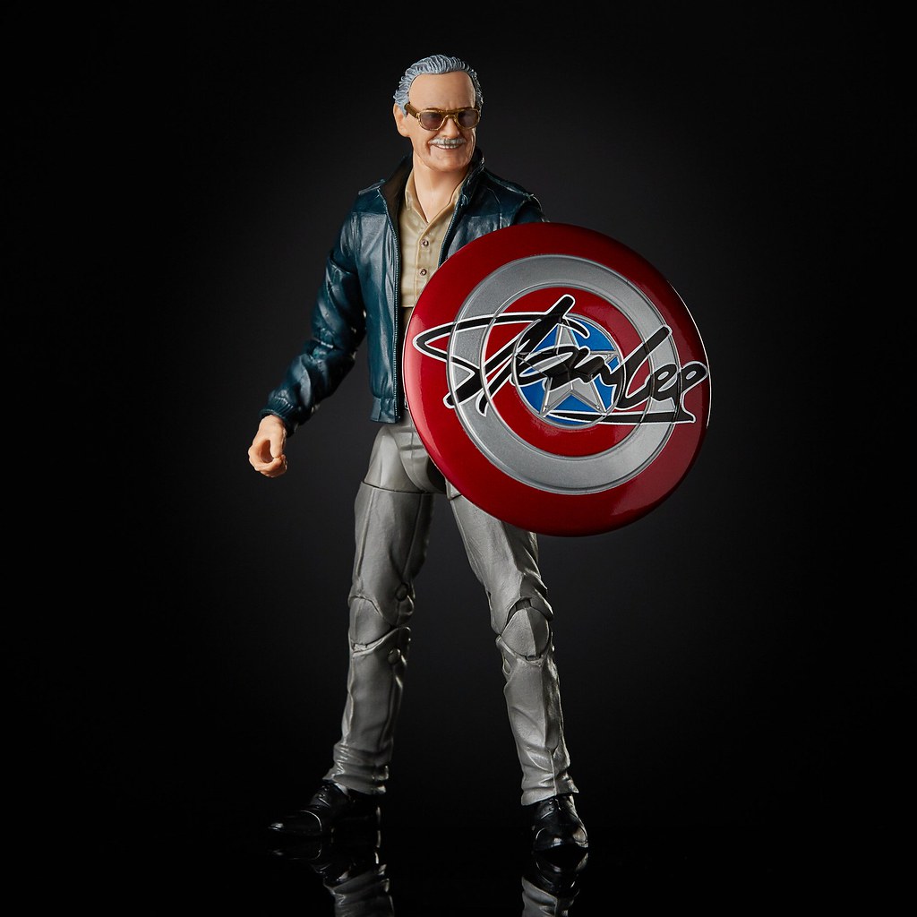 MARVEL之父 6 吋人偶化，還有超讚的簽名盾牌！ Hasbro 漫威傳奇系列【史丹·李】Stan Lee 可動人偶