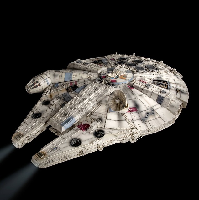 STK Workshop 星際大戰五部曲：帝國大反擊 千年鷹號 Millennium Falcon 1:1 比例電影拍攝模型復刻品！精緻外觀細節與內部燈效令人驚豔