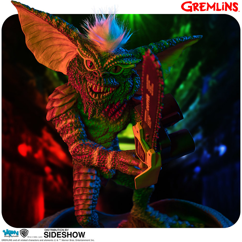 滿滿的暴戾之氣！ Ikon Design Studio《Gremlins》拿著電鋸的邪惡小精靈 Gremlins Stripe with Chainsaw 1/2 比例全身雕像