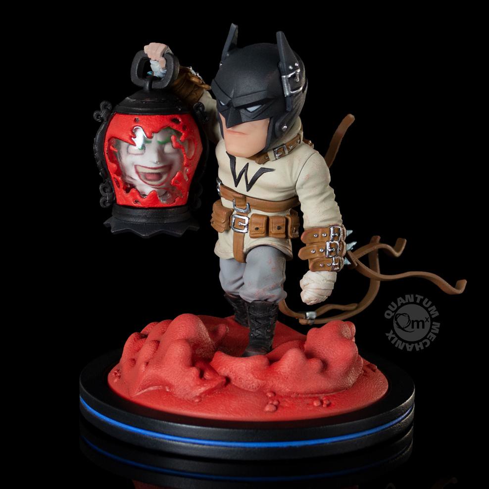 提著小丑的「頭顱」，黑暗騎士將再次奮力一搏！ Quantum Mechanix Q-Fig Elite 系列《蝙蝠俠：地球最後的騎士》Batman: Last Knight On Earth