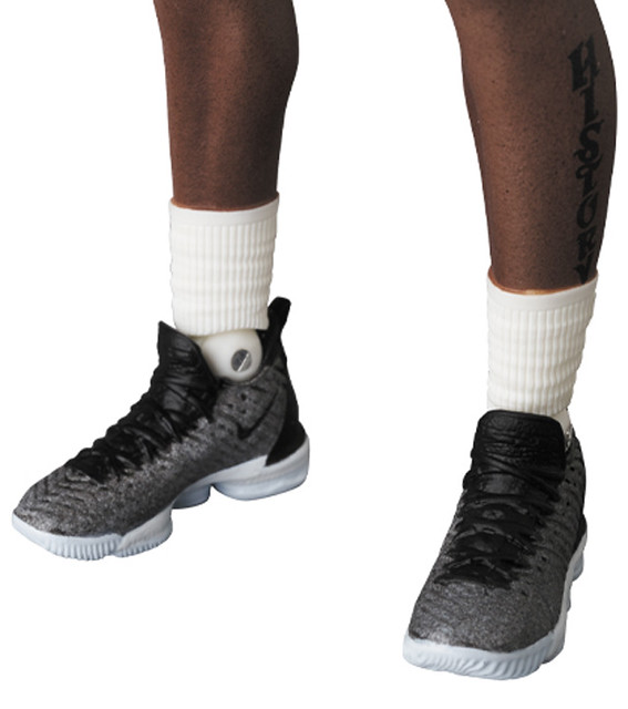 NBA 史上最強小前鋒！MAFEX 雷霸龍‧詹姆斯 洛杉磯湖人隊（マフェックス No.127 LeBron James Los Angeles Lakers）