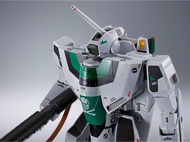 DX超合金《超時空要塞愛，還記得嗎？》劇場版VF-1A 女武神柿崎