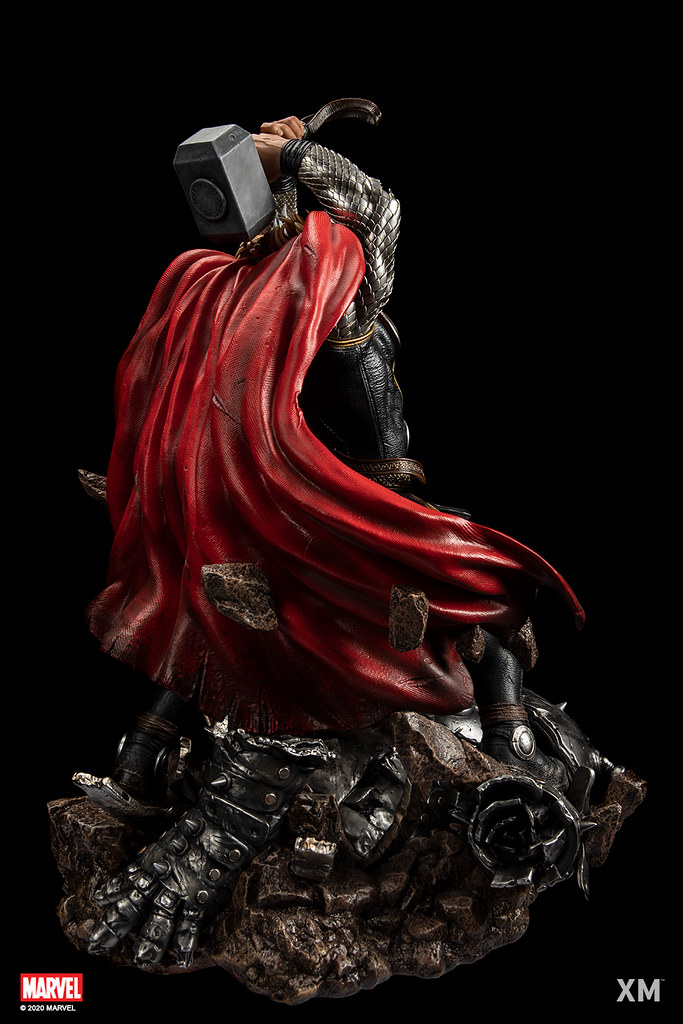 由上而下、毀天滅地的粉碎一擊! XM Studios Premium Collectibles 系列 Marvel【索爾】Modern Thor 1/4 比例全身雕像