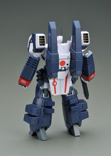 【再販】兼具防禦和重火力！ARCADIA《超時空要塞》1/60 完全變形 VF-1J 重裝甲女武神機 一條輝TYPE（超時空要塞マクロス VF-1J アーマードバルキリー）