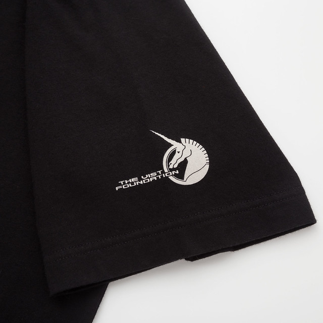 【台灣4/17開賣！】UNIQLO X《機動戰士鋼彈》40週年紀念聯名UT 買二件就送限定色鋼彈模型！