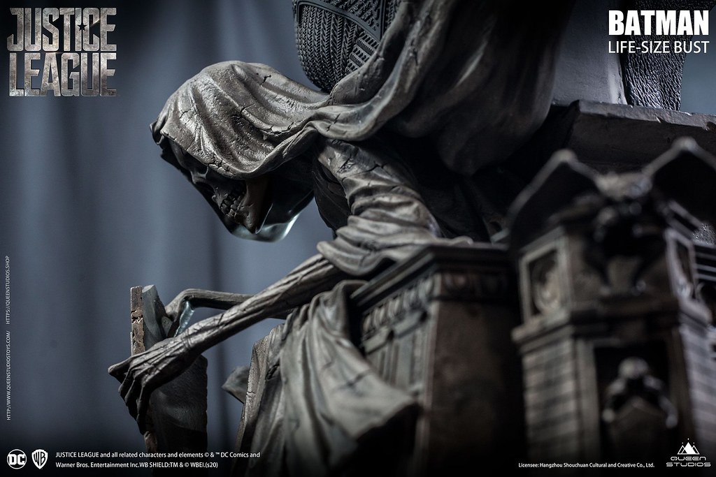 極致擬真還原的屁股下巴！Queen Studios《正義聯盟》蝙蝠俠 1:1比例 半身胸像（Justice League Batman Life-Size Bust）