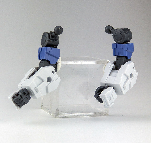 BANDAI SPIRITS 原創組裝模型『30MINUTES MISSIONS』 1/144 eEXM-21 拉比歐 白色&amp;橙色（ラビオット）