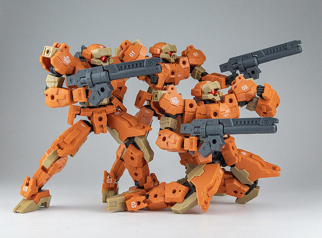 BANDAI SPIRITS 原創組裝模型『30MINUTES MISSIONS』 1/144 eEXM-21 拉比歐 白色&amp;橙色（ラビオット）