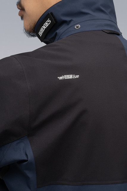 在末日接單的不死送貨傳說 ！ACRONYM x《死亡擱淺》推出聯名送貨員「J1A-GTKP」高機能外套