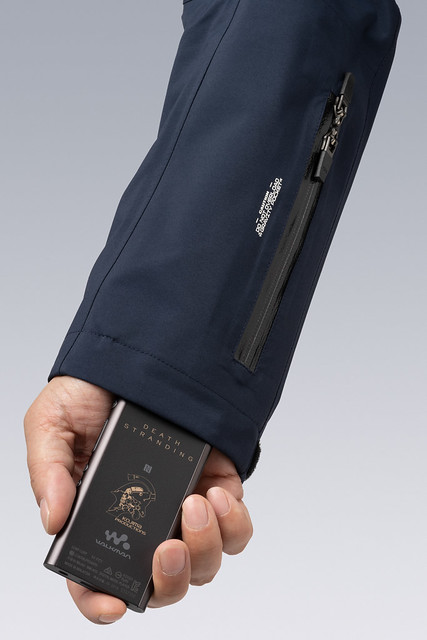 在末日接單的不死送貨傳說 ！ACRONYM x《死亡擱淺》推出聯名送貨員「J1A-GTKP」高機能外套