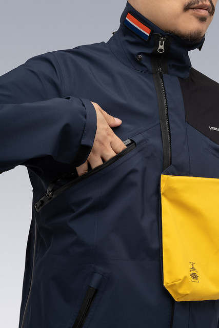 在末日接單的不死送貨傳說 ！ACRONYM x《死亡擱淺》推出聯名送貨員「J1A-GTKP」高機能外套