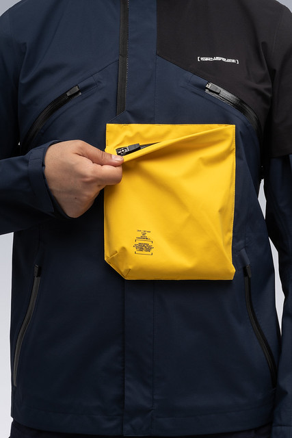 在末日接單的不死送貨傳說 ！ACRONYM x《死亡擱淺》推出聯名送貨員「J1A-GTKP」高機能外套