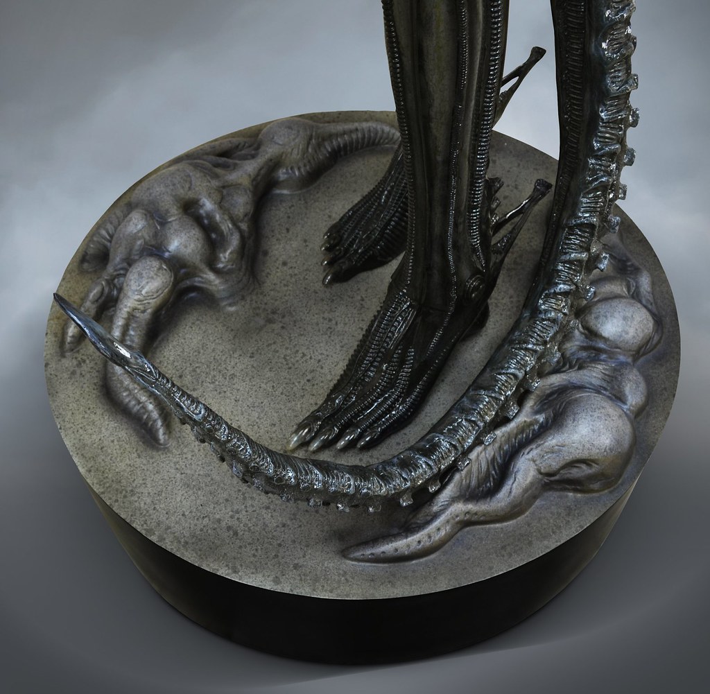 Hollywood Collectibles Group《異形》「異形(Alien) Big Chap」1：1 比例全身雕像 普通版/HCG限定版