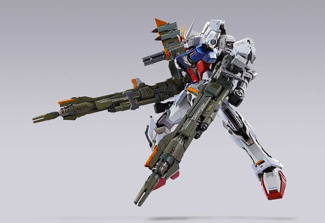 完美攻擊即將現身！？METAL BUILD 《機動戰士鋼彈SEED》重砲型 / 翔翼型 / 巨劍型 / 攻擊者背包（ランチャー / エール / ソードストライカー）商品情報公開