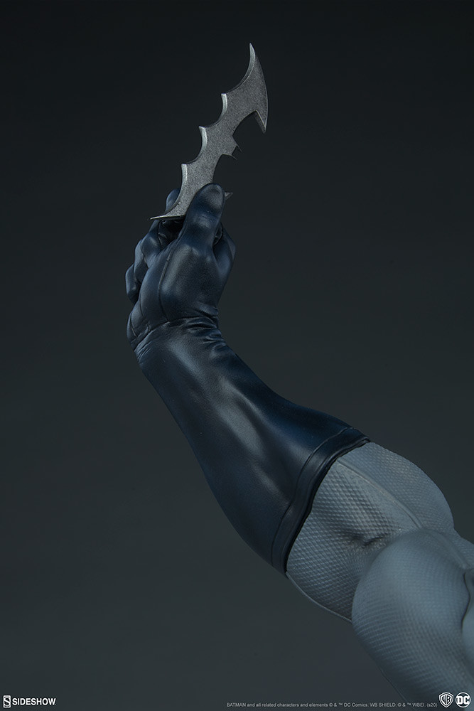 將準備投擲出蝙蝠飛鏢的瞬間完全濃縮！ Sideshow Collectibles DC Comics【蝙蝠俠】Batman 胸像