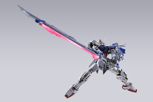 魄力斬艦刀即將現身！METAL BUILD《機動戰士鋼彈SEED》AQM/E-X02 巨劍型攻擊者背包（ソードストライカー）